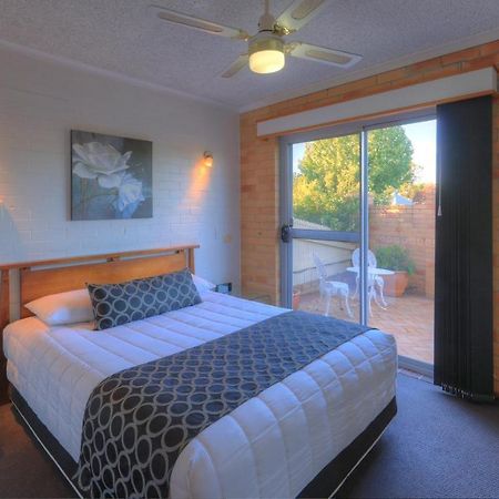 Cousins Motor Inn Inverell Exterior photo