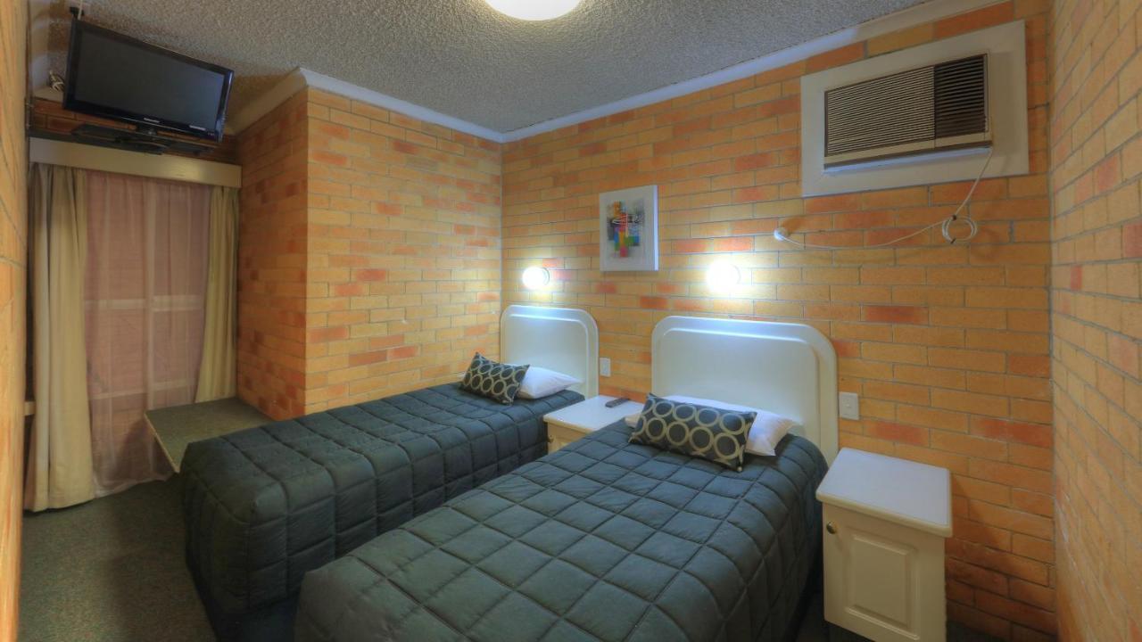 Cousins Motor Inn Inverell Exterior photo