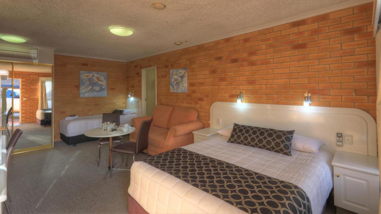 Cousins Motor Inn Inverell Exterior photo