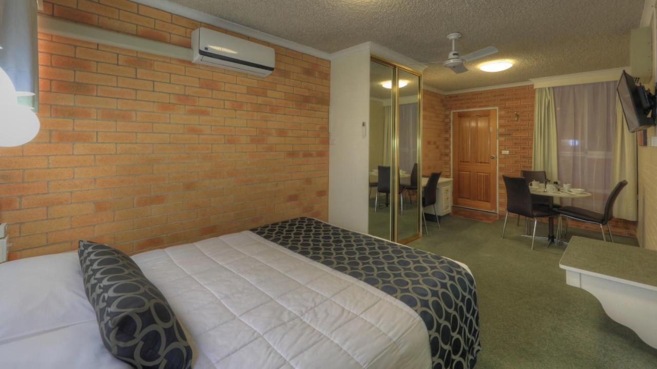 Cousins Motor Inn Inverell Exterior photo