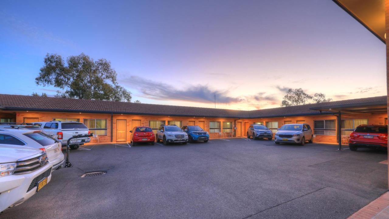 Cousins Motor Inn Inverell Exterior photo