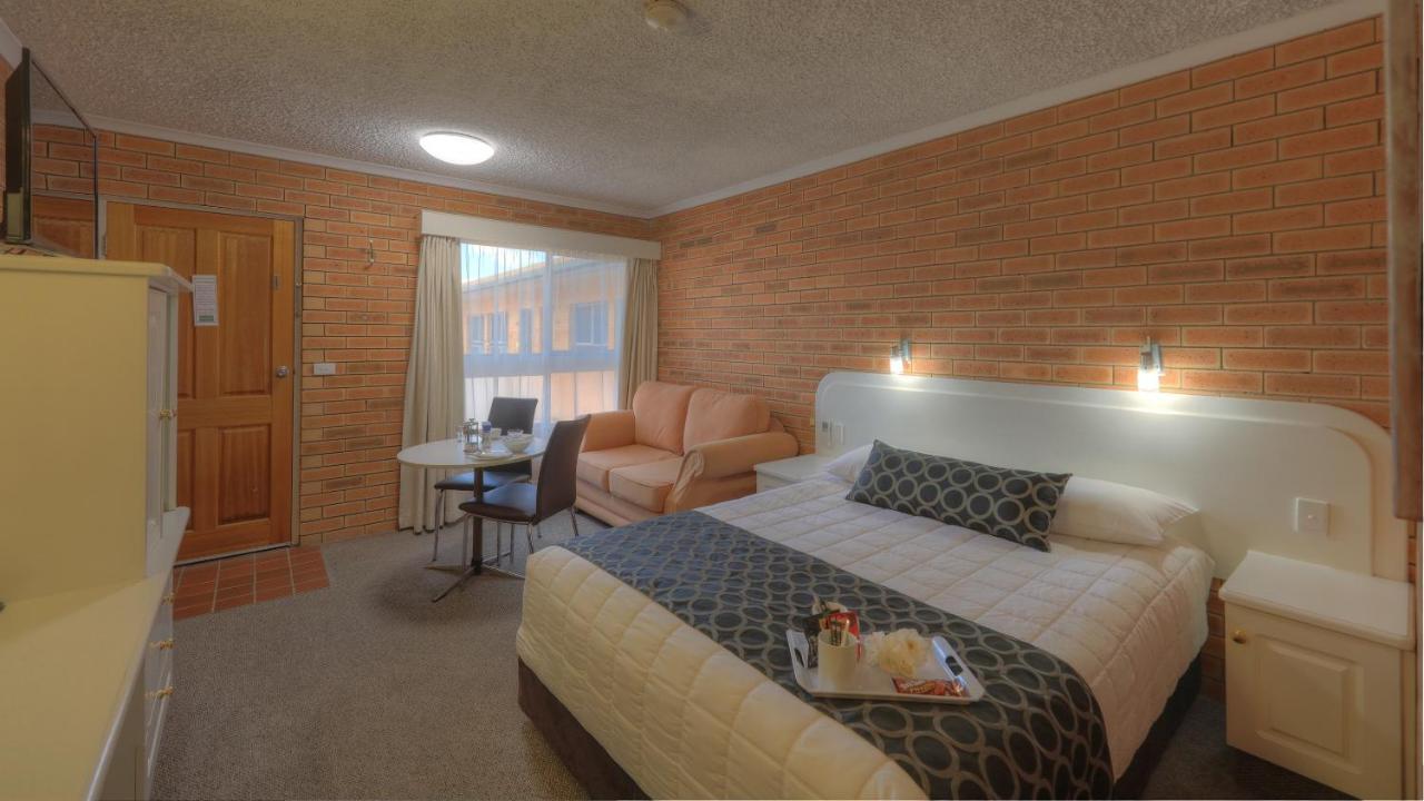 Cousins Motor Inn Inverell Exterior photo