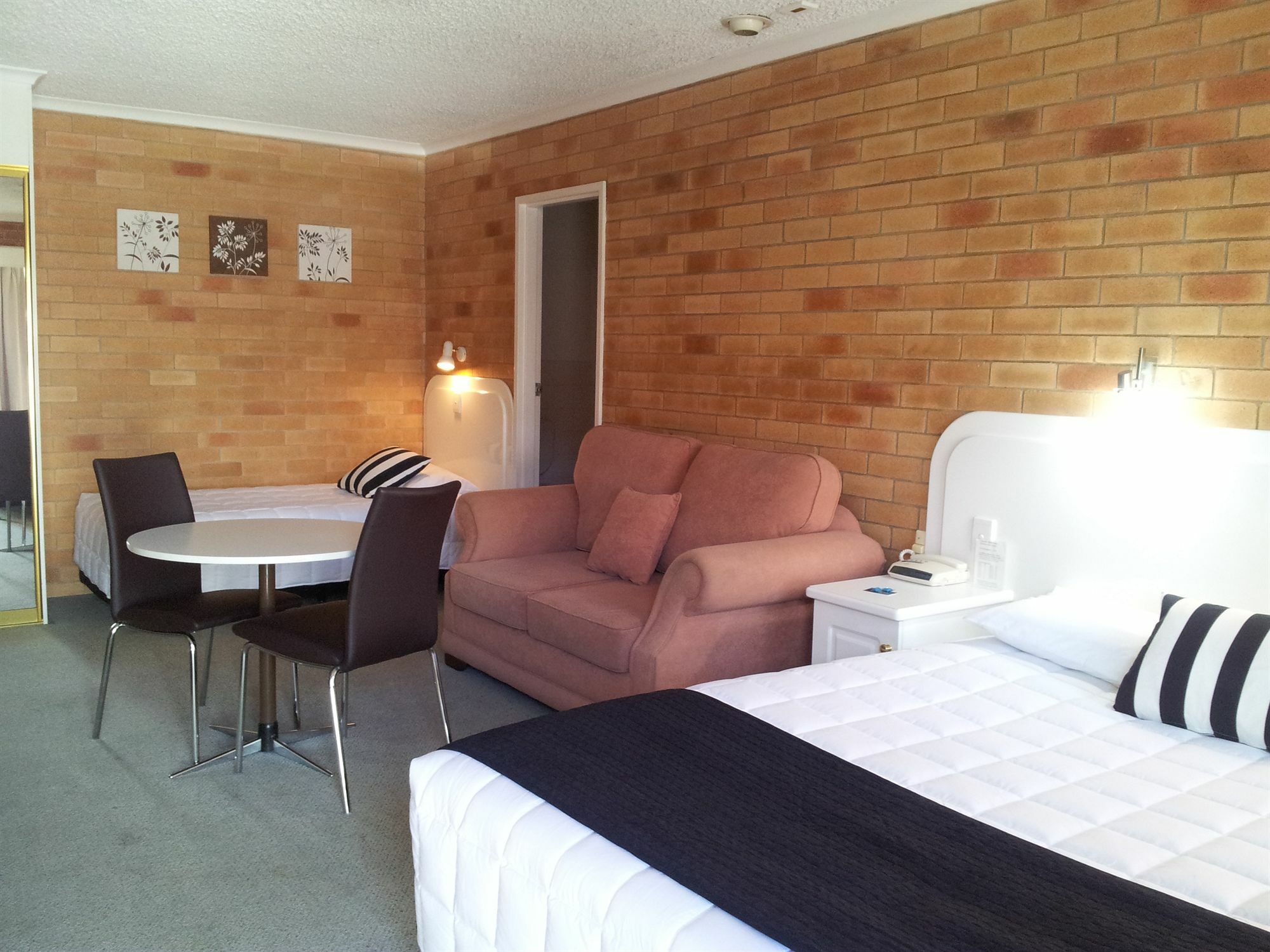 Cousins Motor Inn Inverell Exterior photo